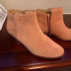 Jack Rogers size 7.5 tan suade booties